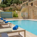 فيلة Ionian Vista *