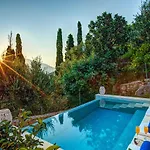 فيلة Ionian Vista